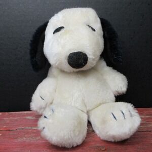 Vintage 1995 Snoopy Peanuts United Feature Syndicate Plush Stuffed Animal Dog